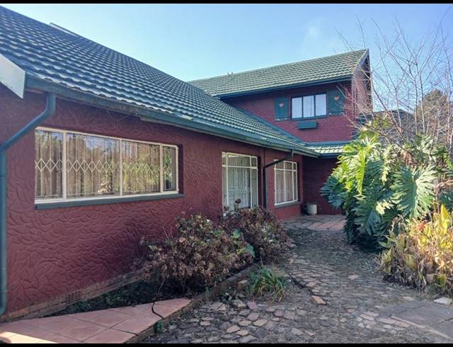 5 BEDROOM HOUSE FOR SALE IN BRAKPAN CENTRAL
